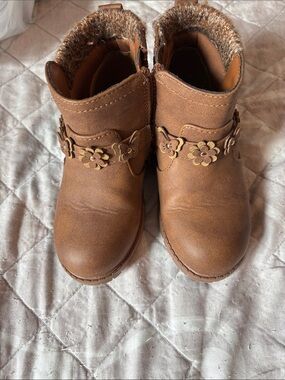 Girls Brown Faux-Leather Flower Accent Booties Size 10